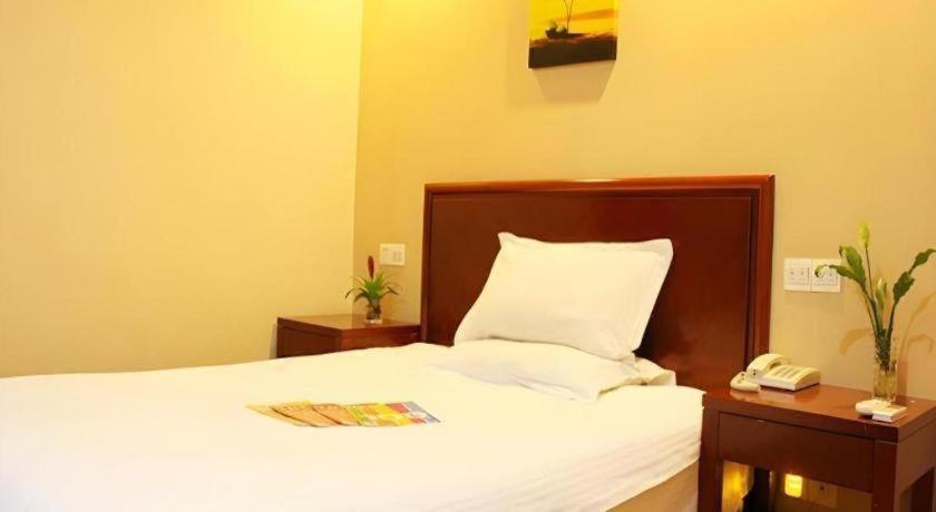 Greentree Gongkang Road Branch 3* Shanghai