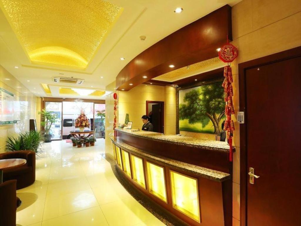 Greentree Gongkang Road Branch Hotel Xangai